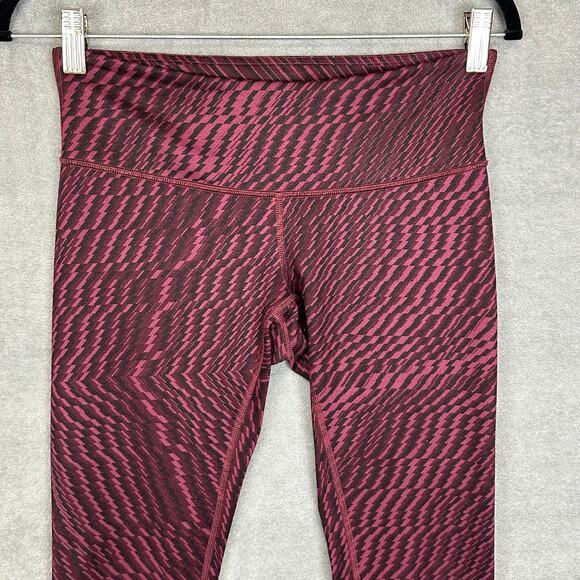 Lululemon Wunder Under Leggings Womens 6 Maroon Black Geo Cropped Stretch Active - Picture 2 of 12